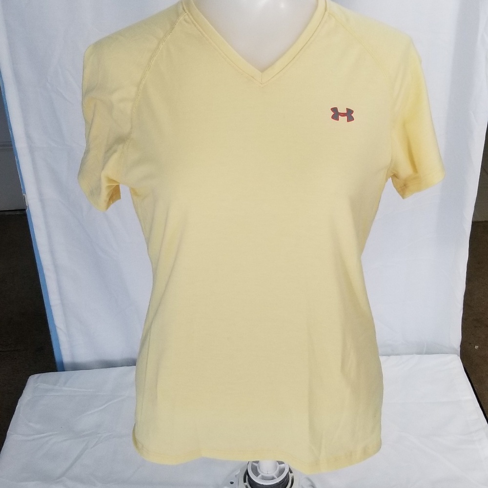 Womens medium Under Armour v-neck t-shirt